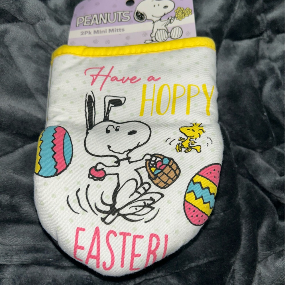 Peanuts Easter Kitchen Set - Picture 3 of 3